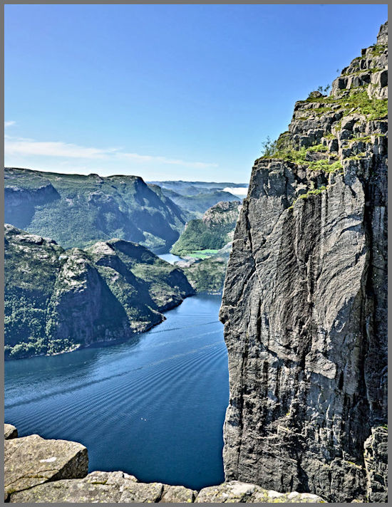 Vista sul fiordo Lysefjord
